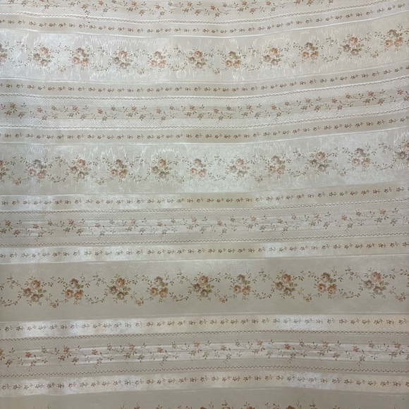 Vintage Other - Vintage Floral Vinyl Wallpaper
